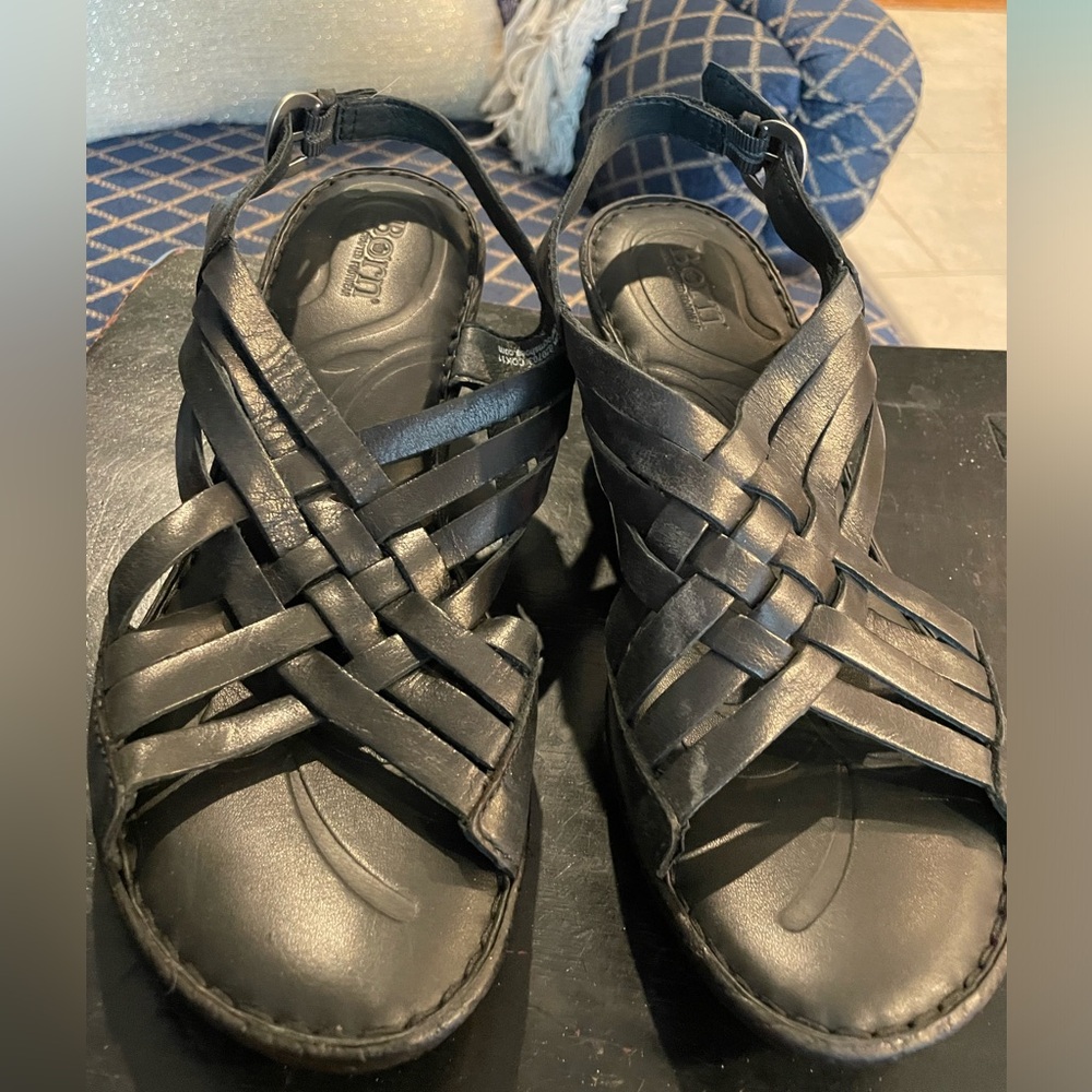 Black Born size 10 / 42 Sandals with heel and buckle
